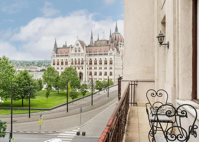 Parliament View Luxury Flats With Terrace Free Parking Upon Reservation * Budapest