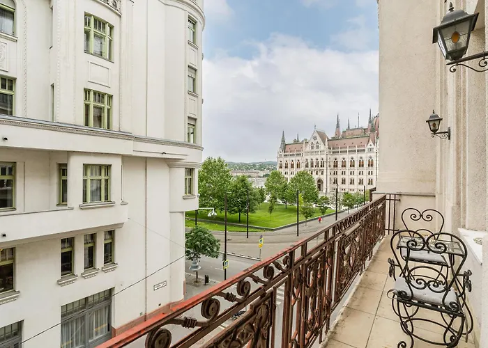 Parliament View Luxury Flats With Terrace Free Parking Upon Reservation Budapest