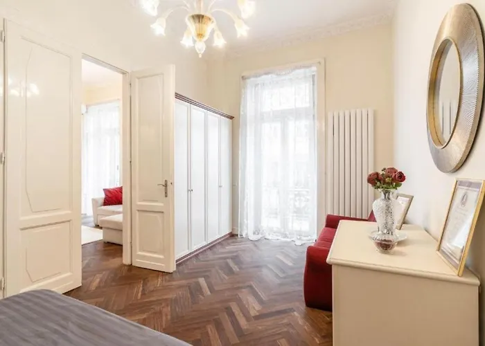 Parliament View Luxury Flats With Terrace Free Parking Upon Reservation *