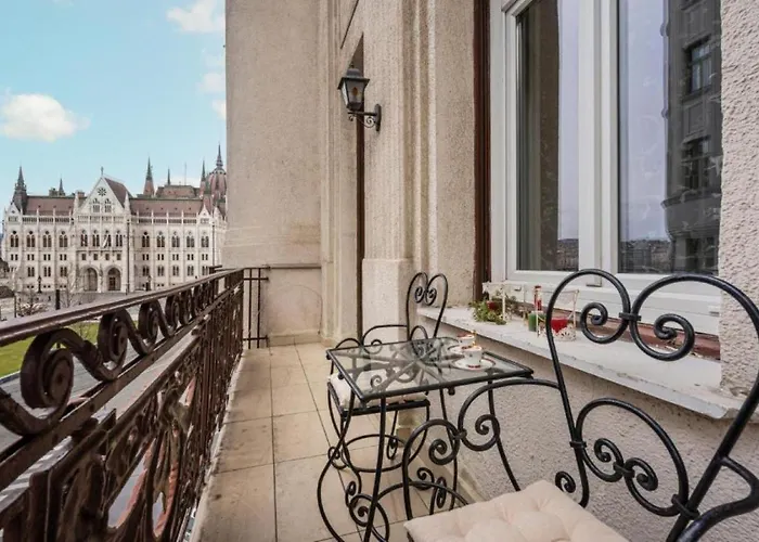 Parliament View Luxury Flats With Terrace Free Parking Upon Reservation Budapest