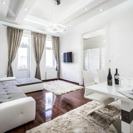 Apartmán Parliament View Luxury Flats With Terrace Free Parking Upon Reservation