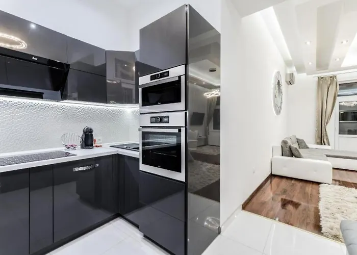 Parliament View Luxury Flats With Terrace Free Parking Upon Reservation * Budapeşte