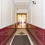 Parliament View Luxury Flats With Terrace Free Parking Upon Reservation *